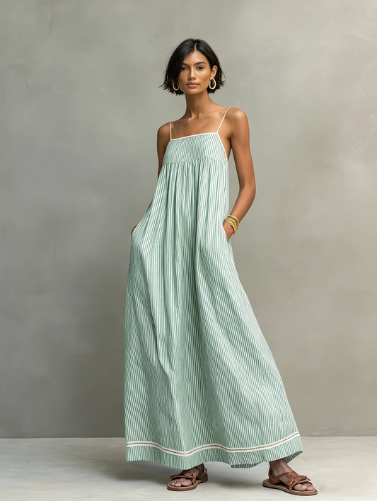Vestido largo minimalista a rayas con ribete y tirantes finos